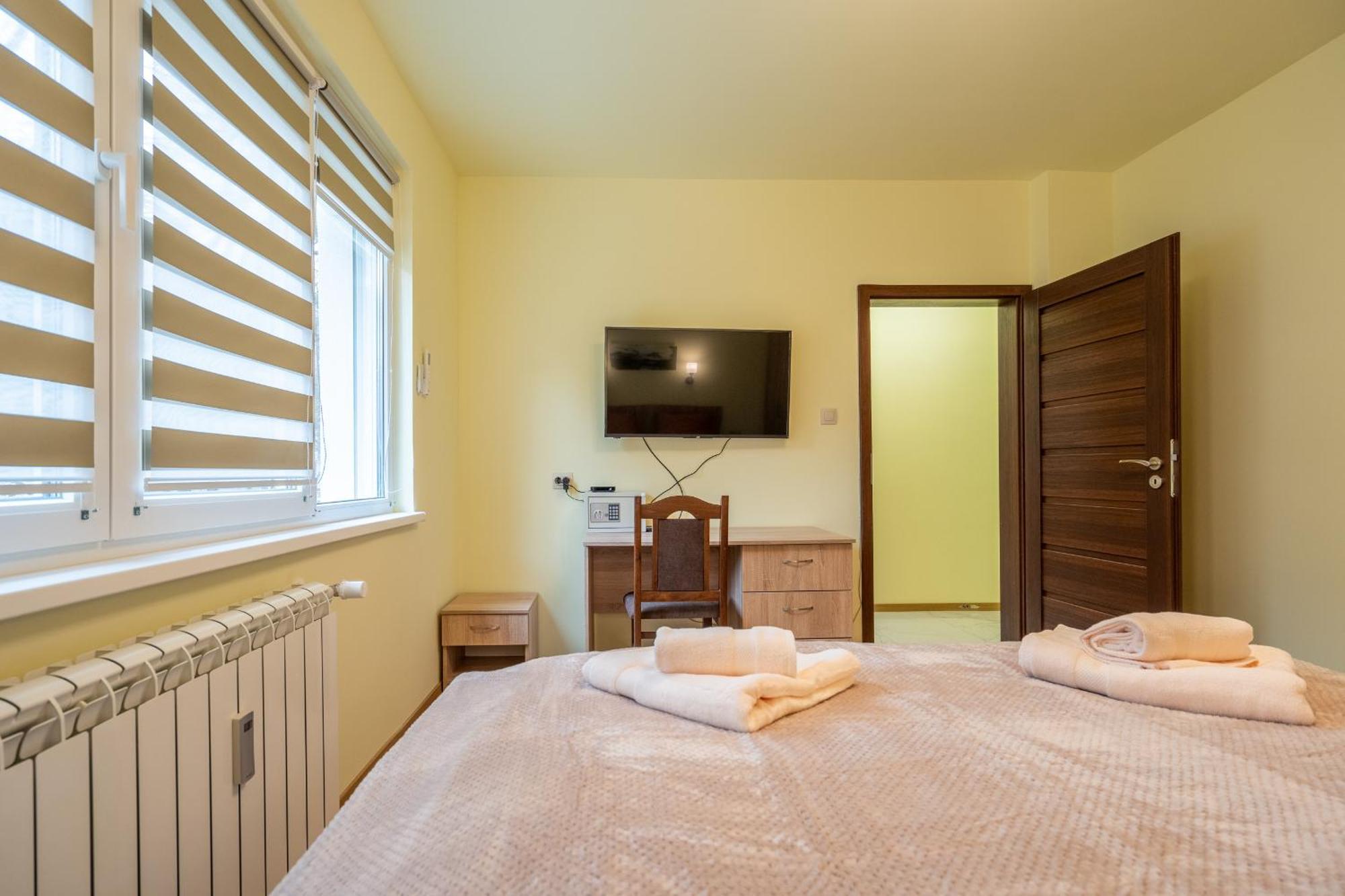 Top Location Central New & Spacious 3 Bdr Apt Medical Academy Sofia Esterno foto