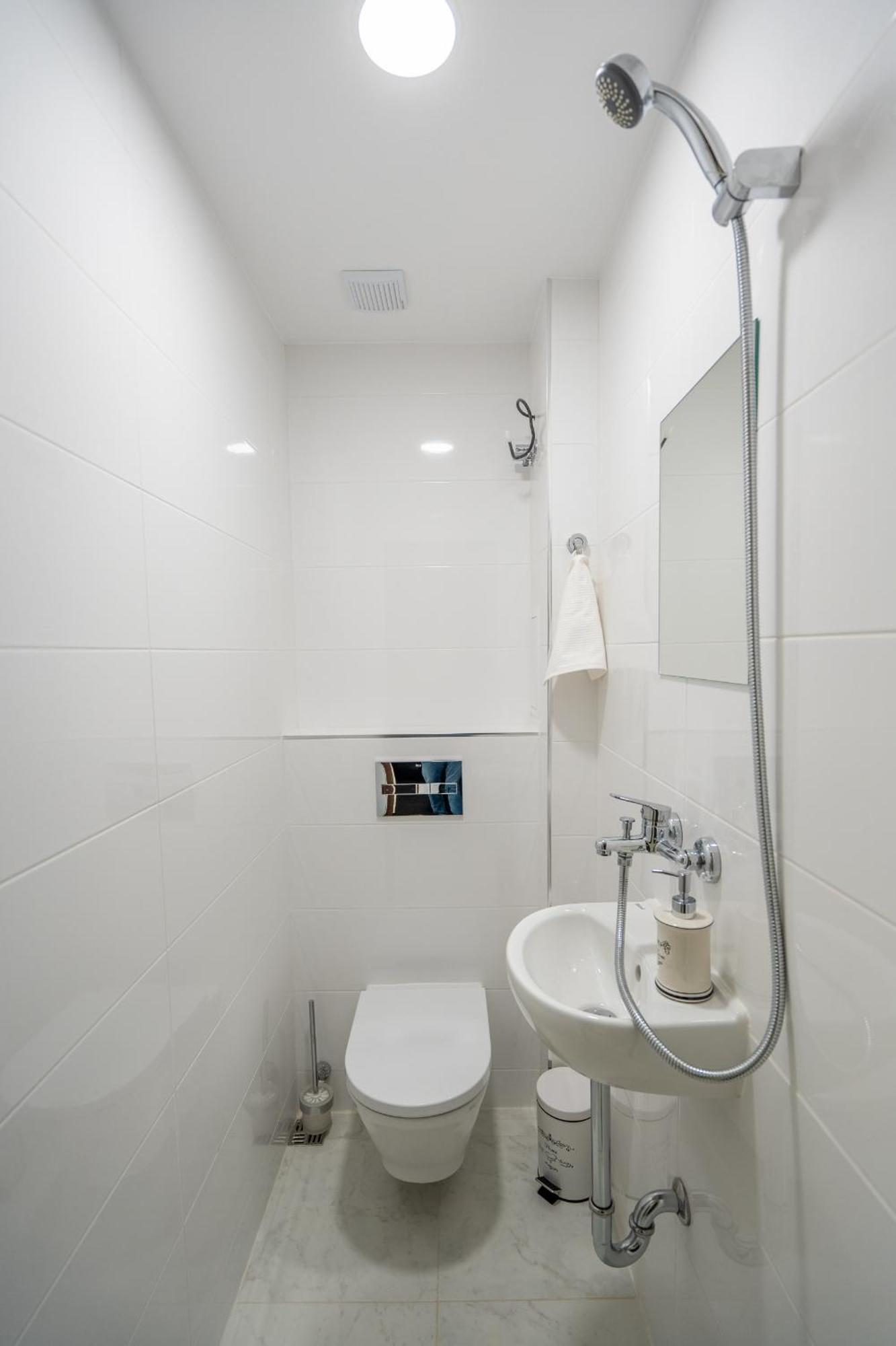 Top Location Central New & Spacious 3 Bdr Apt Medical Academy Sofia Esterno foto